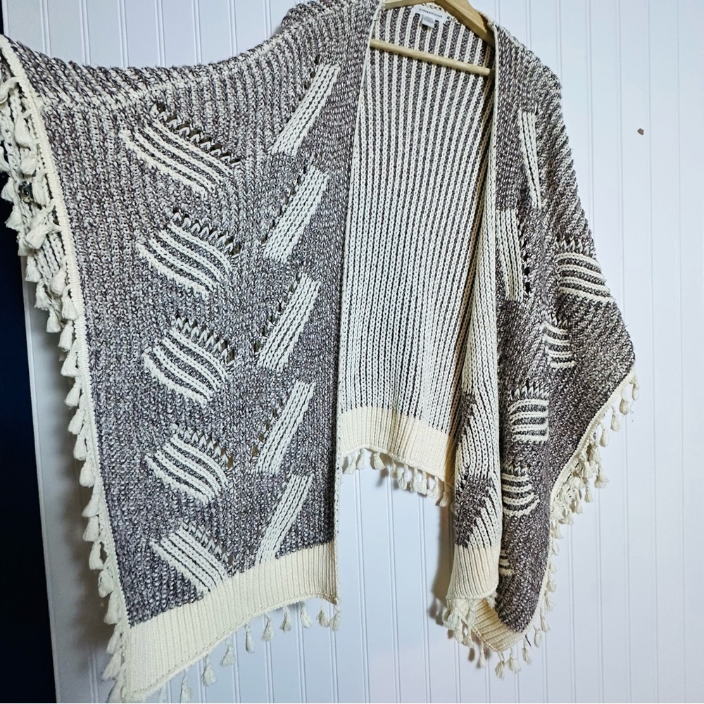Roffe Anthropologie Eliana Pommed Hem Knit Kimono One Size - Picture 5 of 10